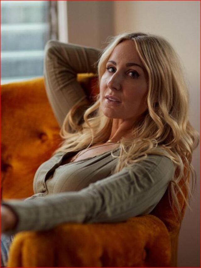 About the life of American famous comedian actress Nikki Glaser